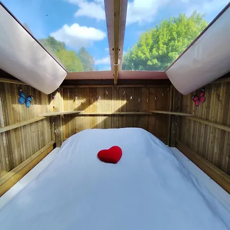 Friendly And 캠프장 Saint-Pardoux-la-Rivière