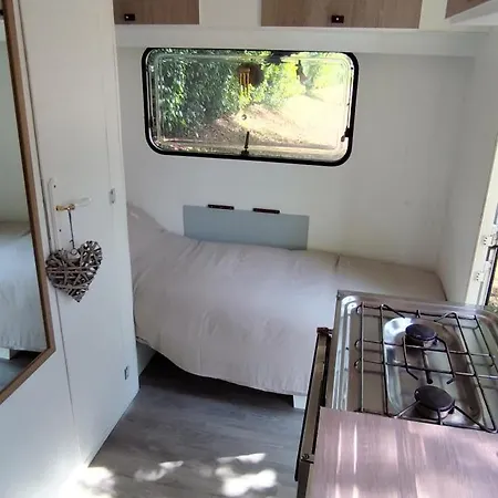 Friendly And 캠프장 Saint-Pardoux-la-Rivière