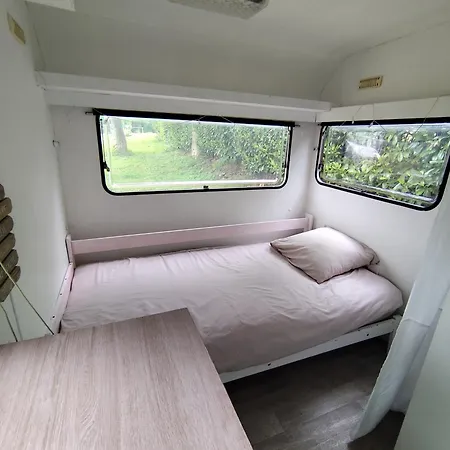 Friendly And Saint-Pardoux-la-Rivière