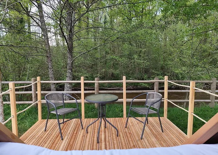 Friendly And 营地 *